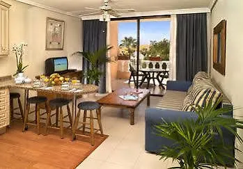 Paradise Court Apartment